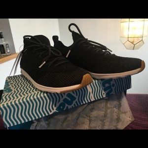 Active shoes: Brand New!